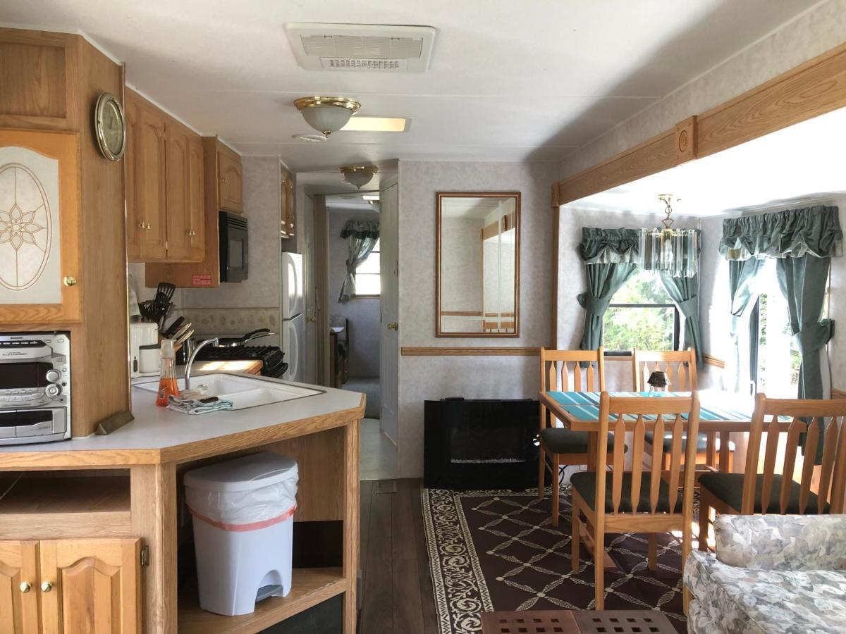 Garden Bay Hideaway - Glamping & Rv Hotel Bagian luar foto