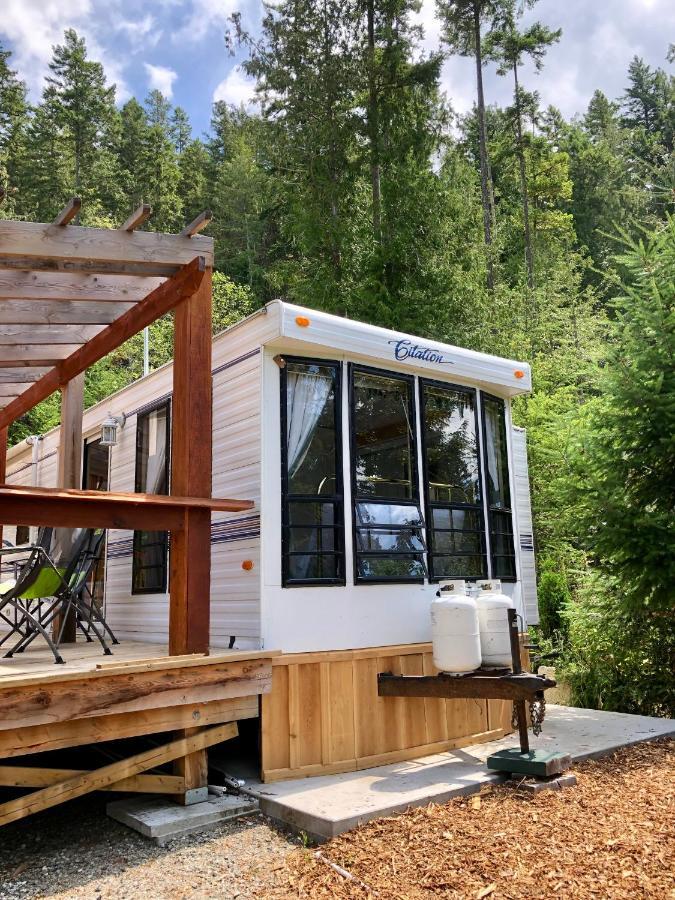 Garden Bay Hideaway - Glamping & Rv Hotel Bagian luar foto